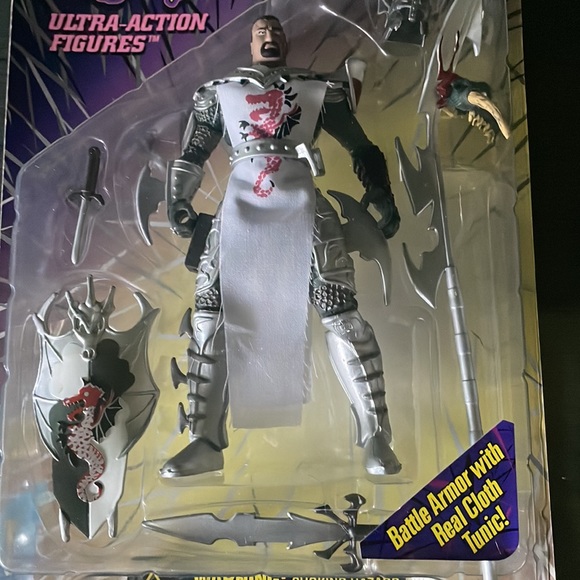 Total Chaos: Dragon Blade Ultra Action Figure - Picture 3 of 12